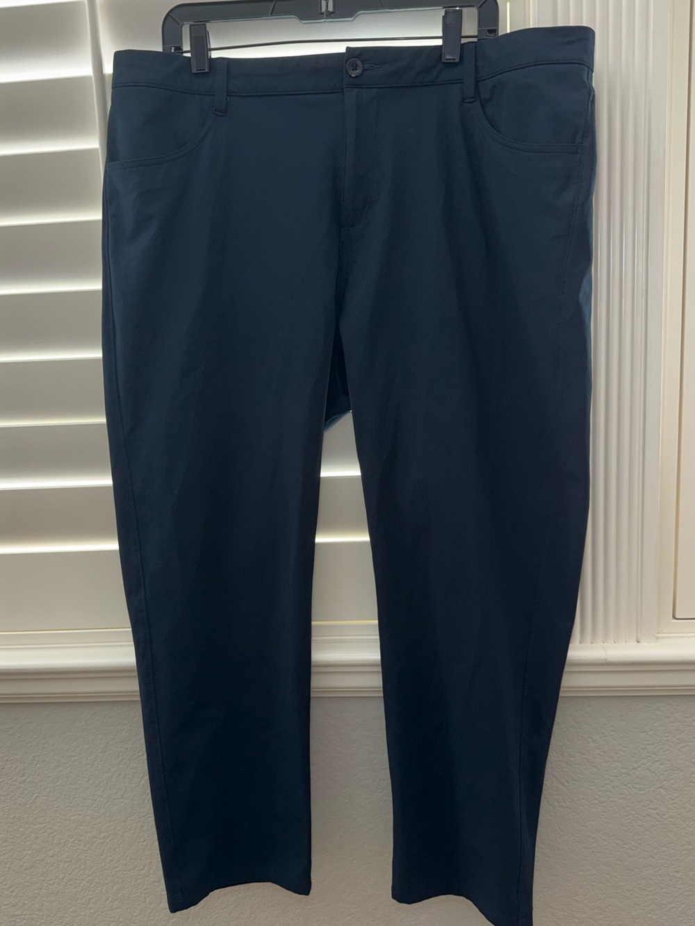 Vuori Meta Pants Mens Navy Blue Performance Stretch Slim Fit Size 38x28